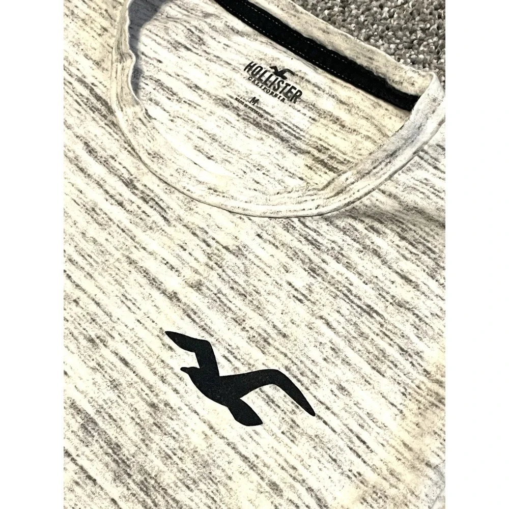 Hollister Shirt Mens‎ Medium Gray Long Sleeves Logo California Graphic